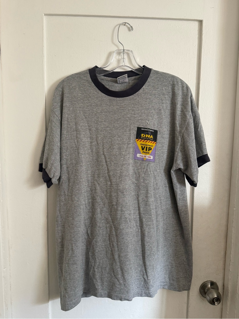 VINTAGE Genentech DNA World Tour Ringer graphic tee Men’s Large